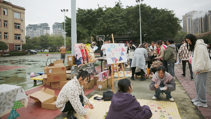 文化周|共享闲置，“集市”行乐，乐鱼体育-乐鱼体育官方网站-LEYU SPORTS
开展爱心集市公益活动