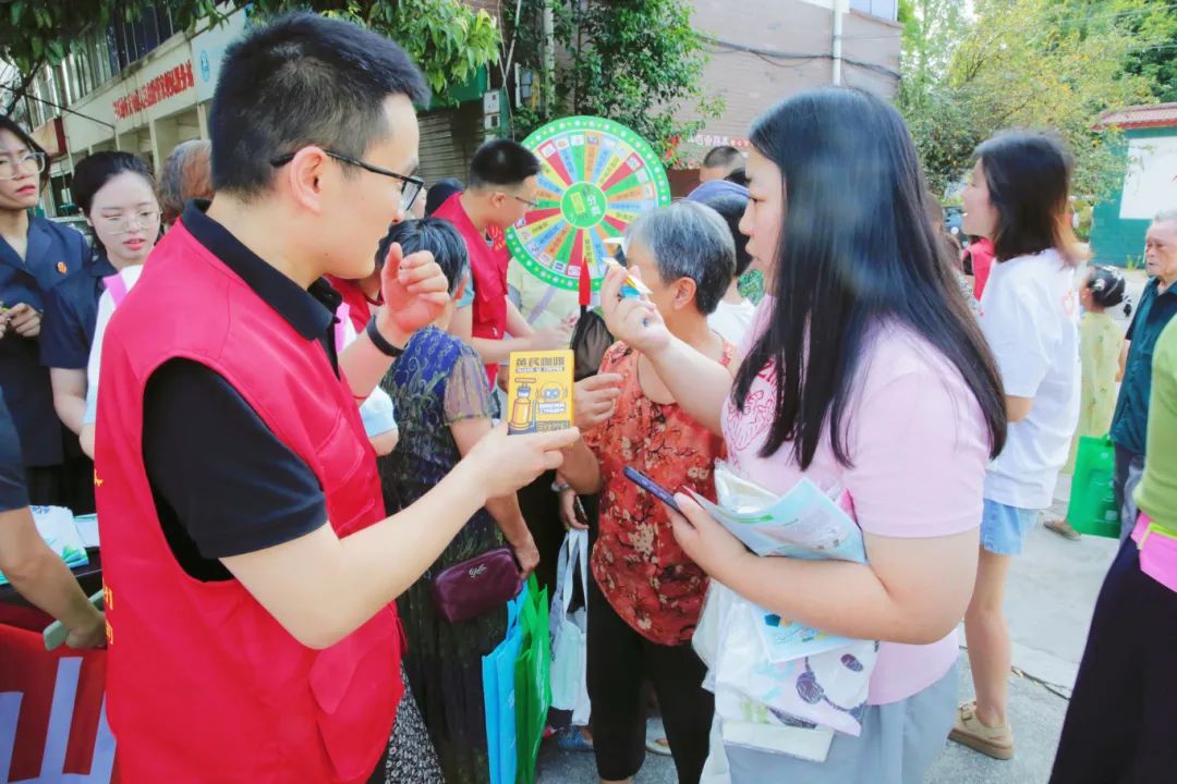 乐鱼体育-乐鱼体育官方网站-LEYU SPORTS
开展“绿水青山就是金山银山”主题公益活动